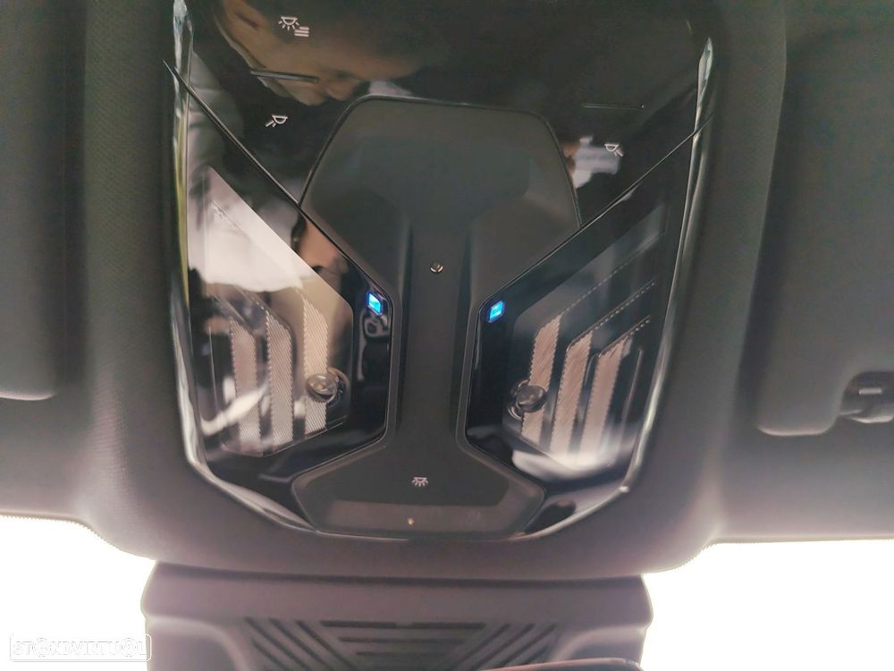 BMW 520 d Pack Desportivo M - 26