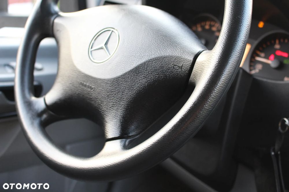 Mercedes-Benz SPRINTER 519 3.0 V6 NISKI PRZEBIEG / AUTOLAWETA / POMOC DROGOWA / POLSKI SALON / - 23