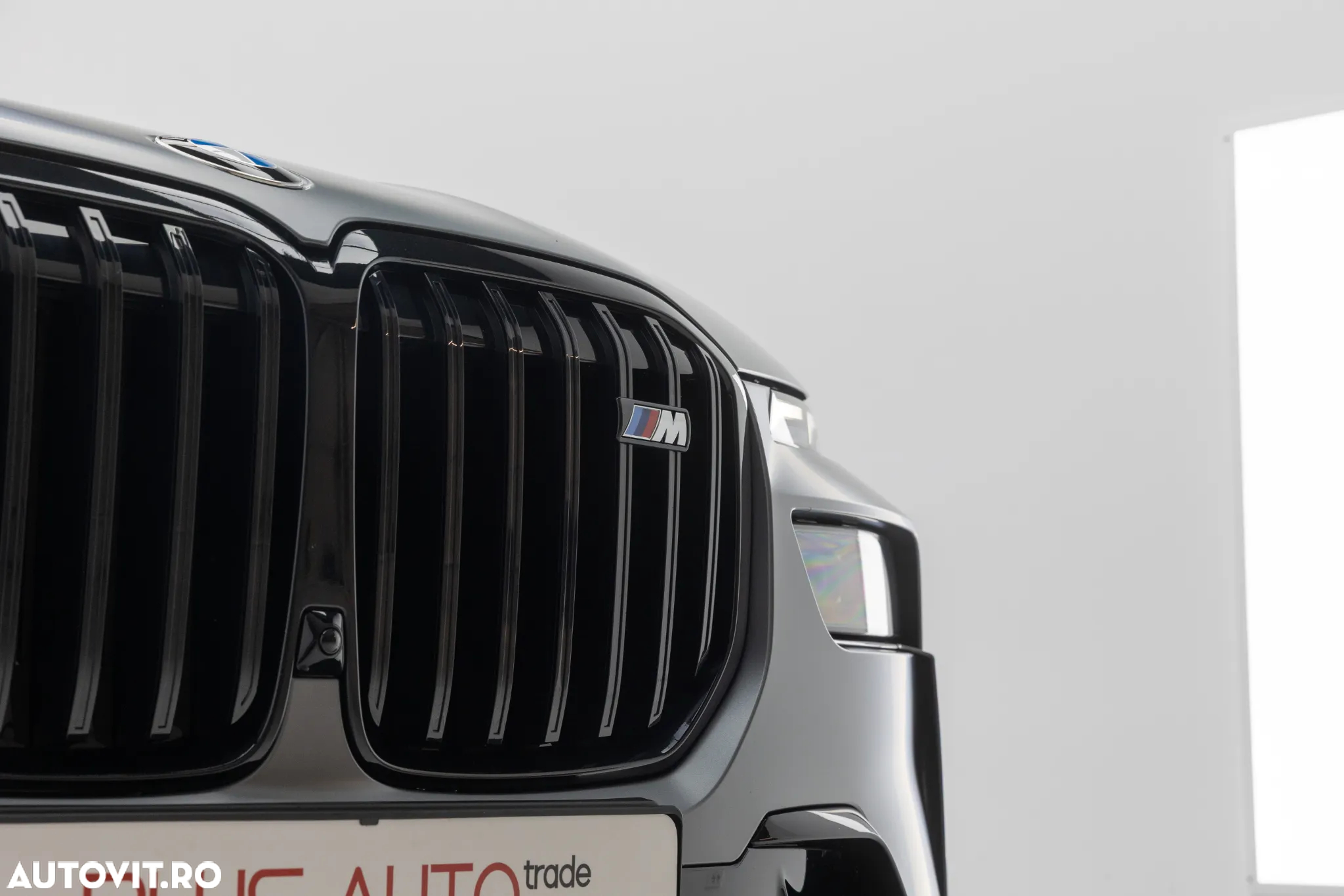BMW X7 M60i xDrive AT MHEV - 15