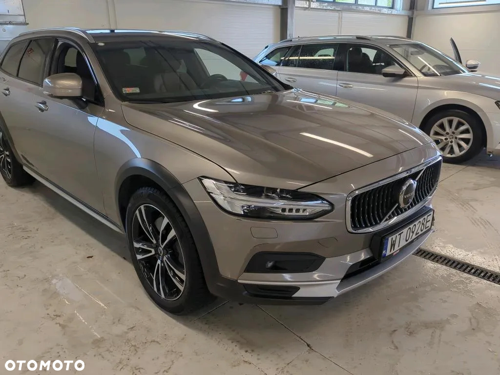 Volvo V90 Cross Country D4 AWD Pro - 3