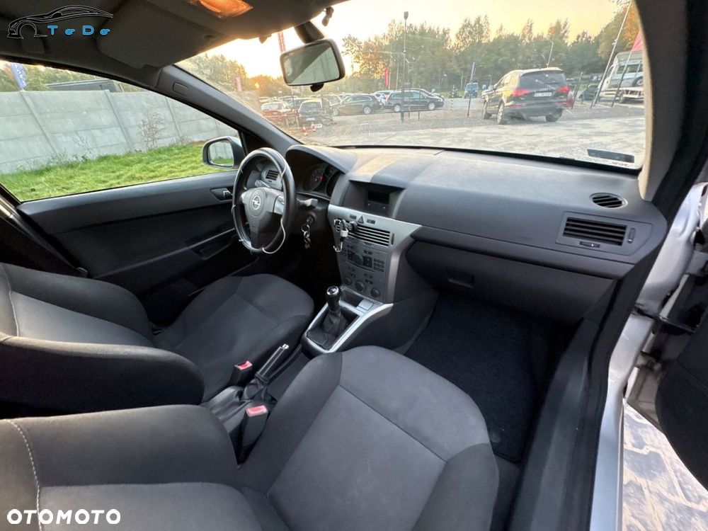 Opel Astra 1.6 Sport EU6 - 26