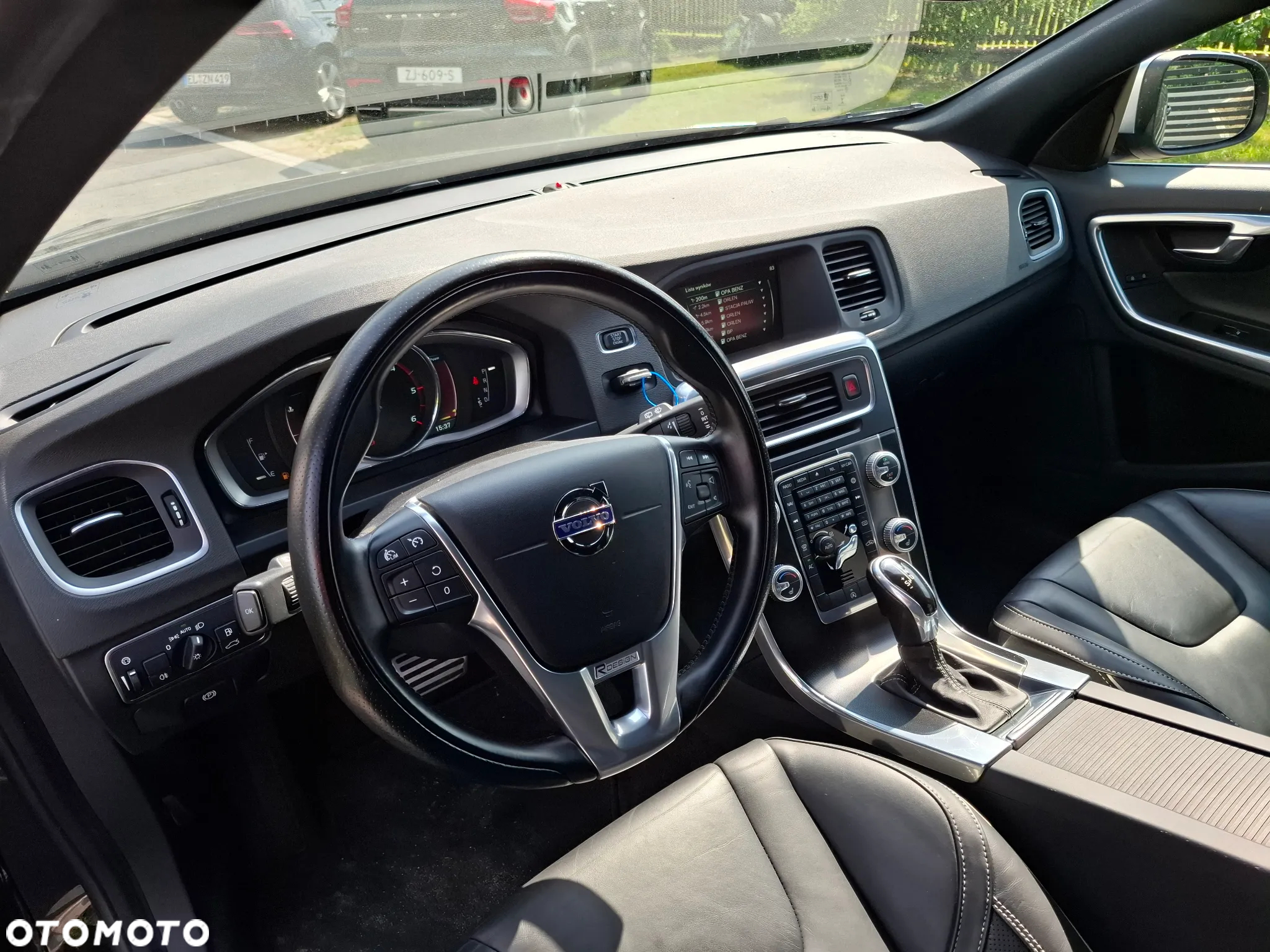 Volvo V60 D4 Drive-E R-Design Momentum - 9