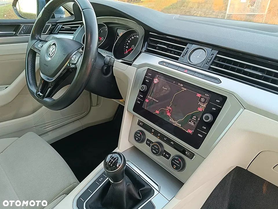 Volkswagen Passat - 26