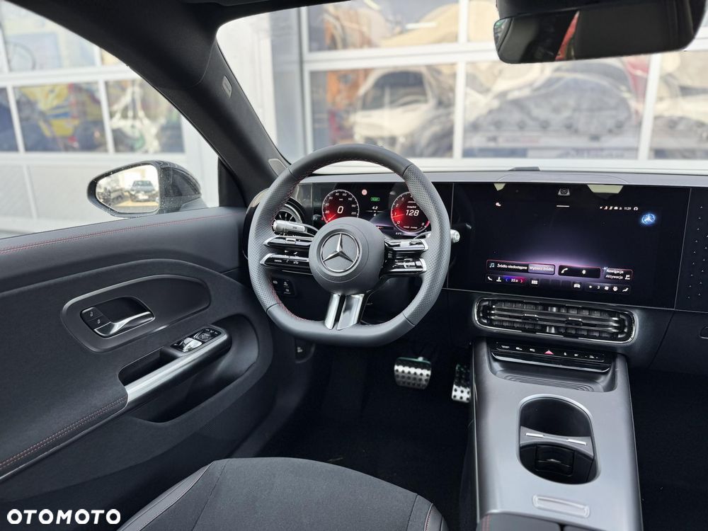 Mercedes-Benz CLA 200 mHEV 4-Matic 8G-DCT - 14