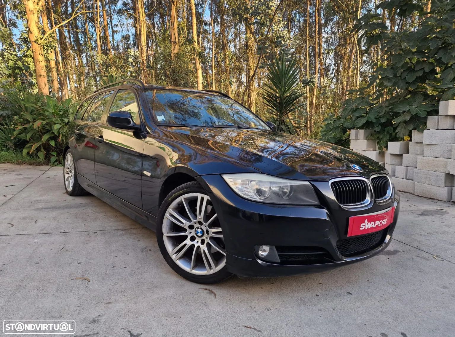 BMW 318 d Touring Dynamic - 1