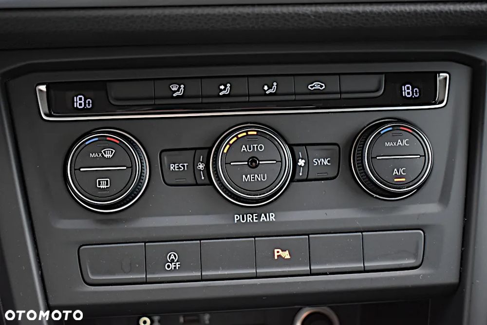 Volkswagen Touran 1.6 TDI BMT Comfortline - 19