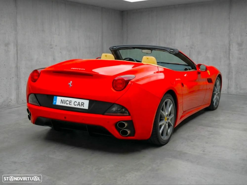 Ferrari California foto 4