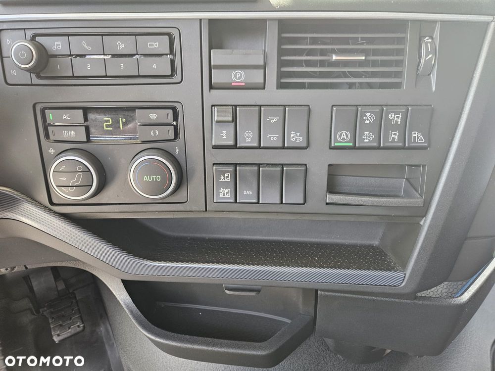 Volvo Volvo FH 460 GLOBETROTTER I-SAVE + ADR - 11