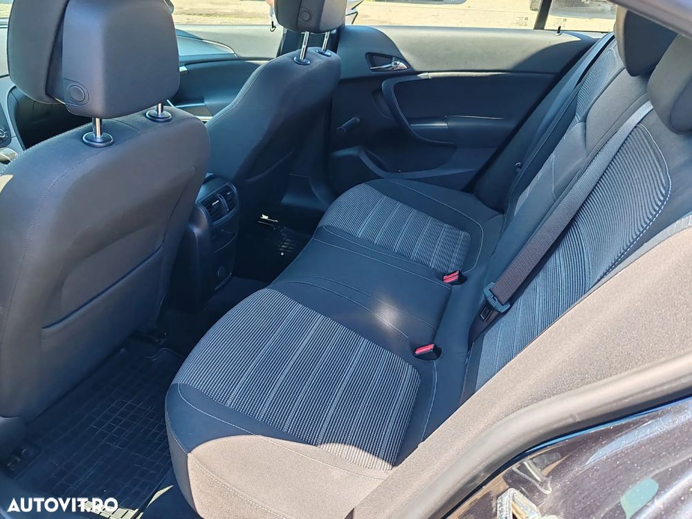 OPEL Insignia 2012
