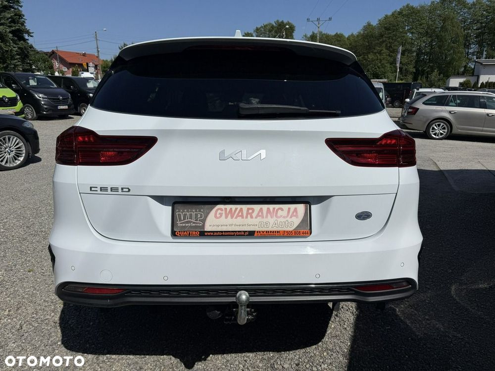 Kia Ceed - 11