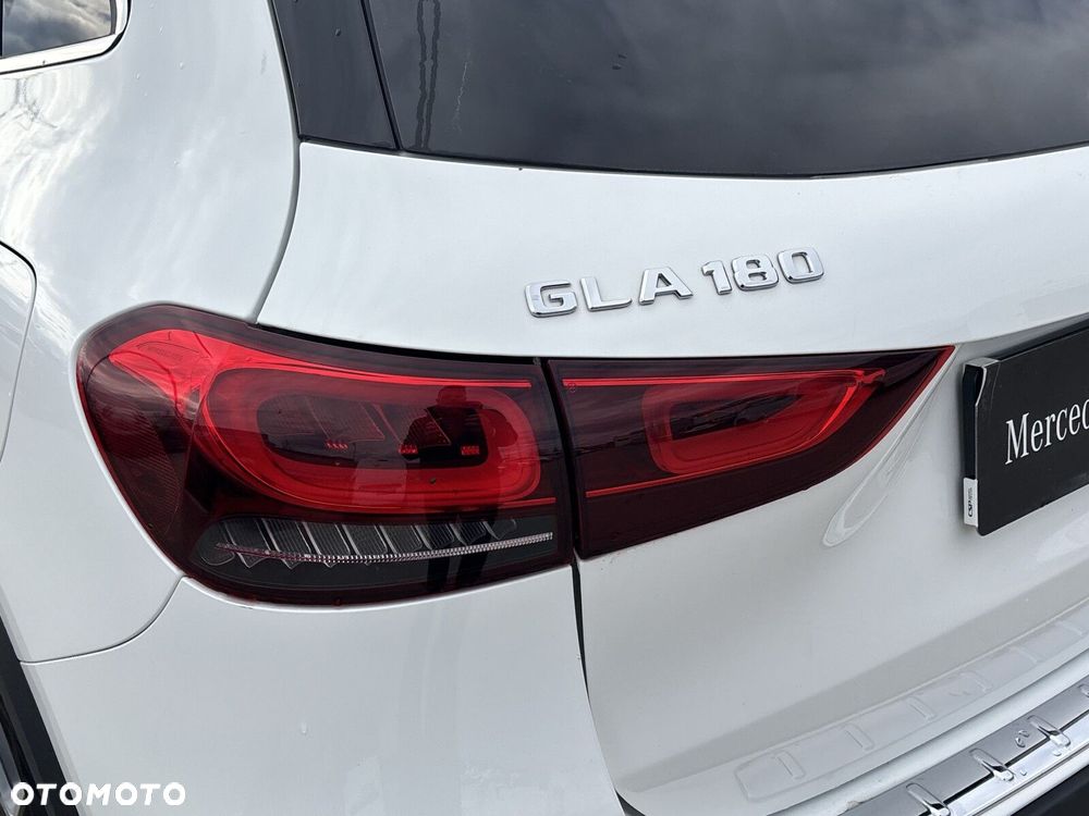 Mercedes-Benz GLA 180 mHEV AMG Line 7G-DCT - 12