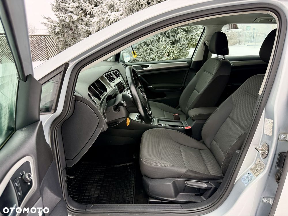 Volkswagen Golf - 19