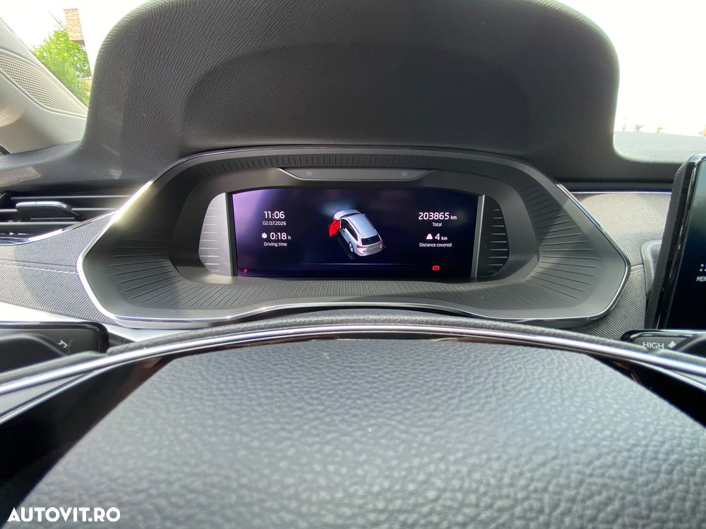 SKODA Octavia 2021 — imagine 4