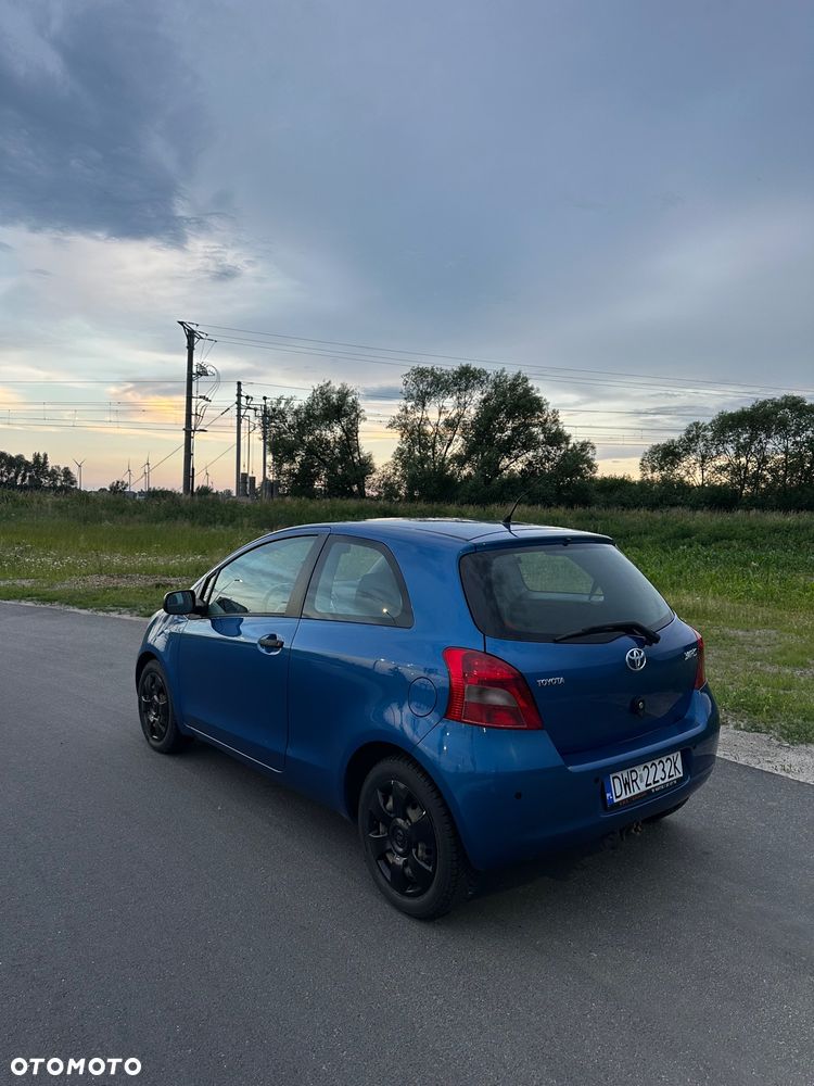 Toyota Yaris 1.0 Luna - 7