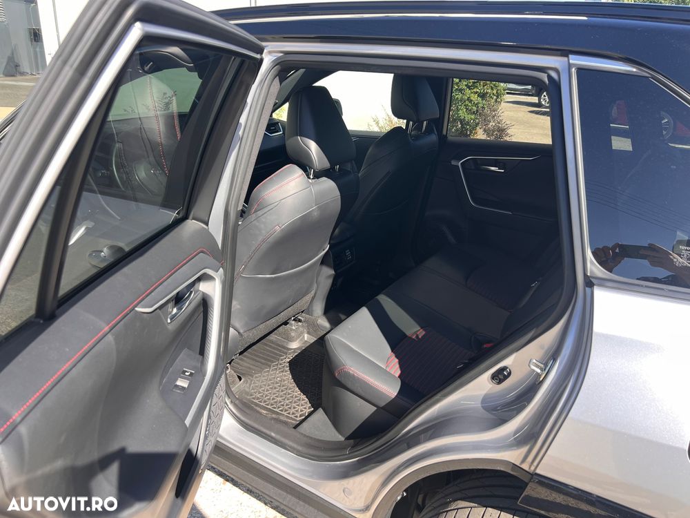 Toyota RAV4 2.5 PHEV VVT-iE 4x4 Style Bi-Tone - 9