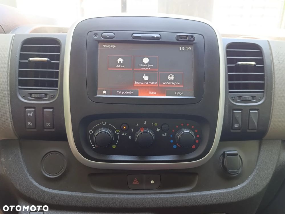 Renault Trafic - 12