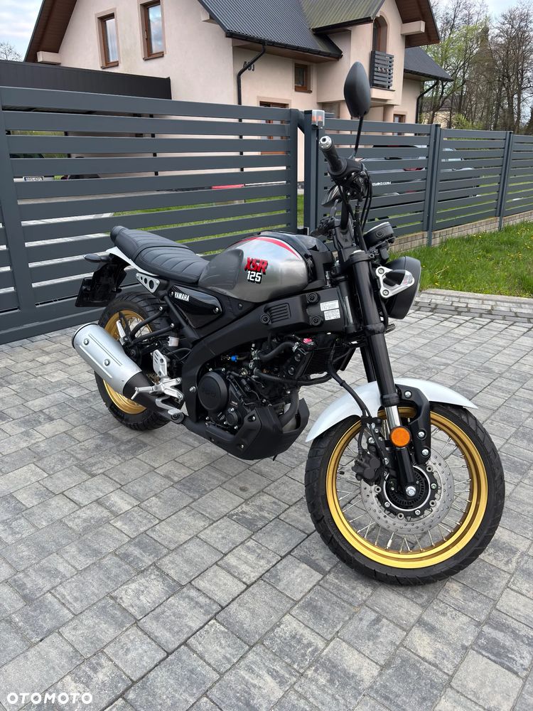 Yamaha XSR - 7