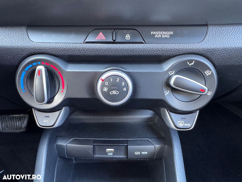 Kia Stonic 1.0 T-GDI 7DCT HP MHEV Trend - 16