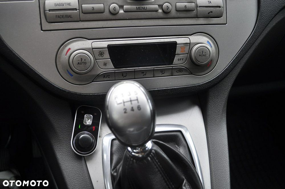 Ford Kuga - 15