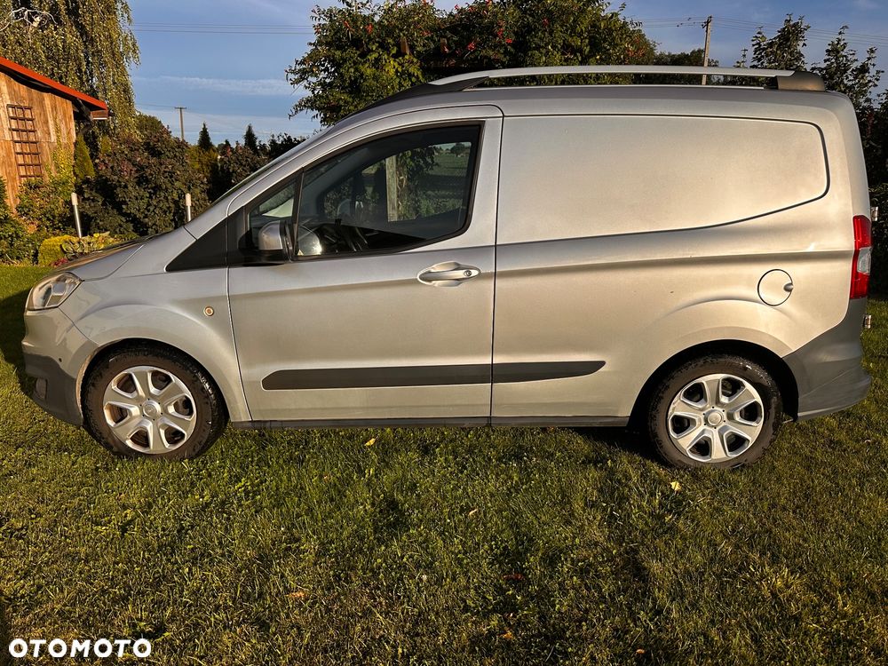 Ford Transit Courier - 1