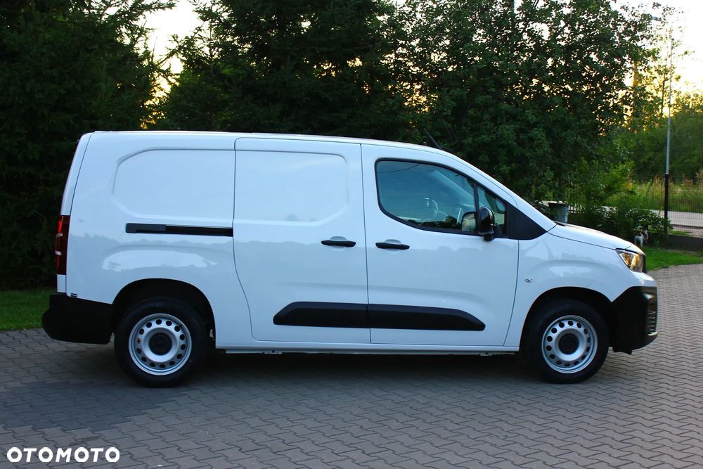 Peugeot PARTNER 1.5HDI 130KM AUTOMAT 8 BIEGÓW LONG DŁUGI 3 OSOBOWY PERFEKT AUTO NAVIGACJA KAMERY,ASYSTENTY,VF23% - 20