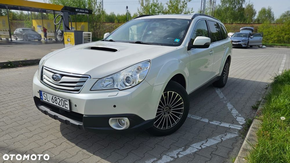 Subaru Outback - 1