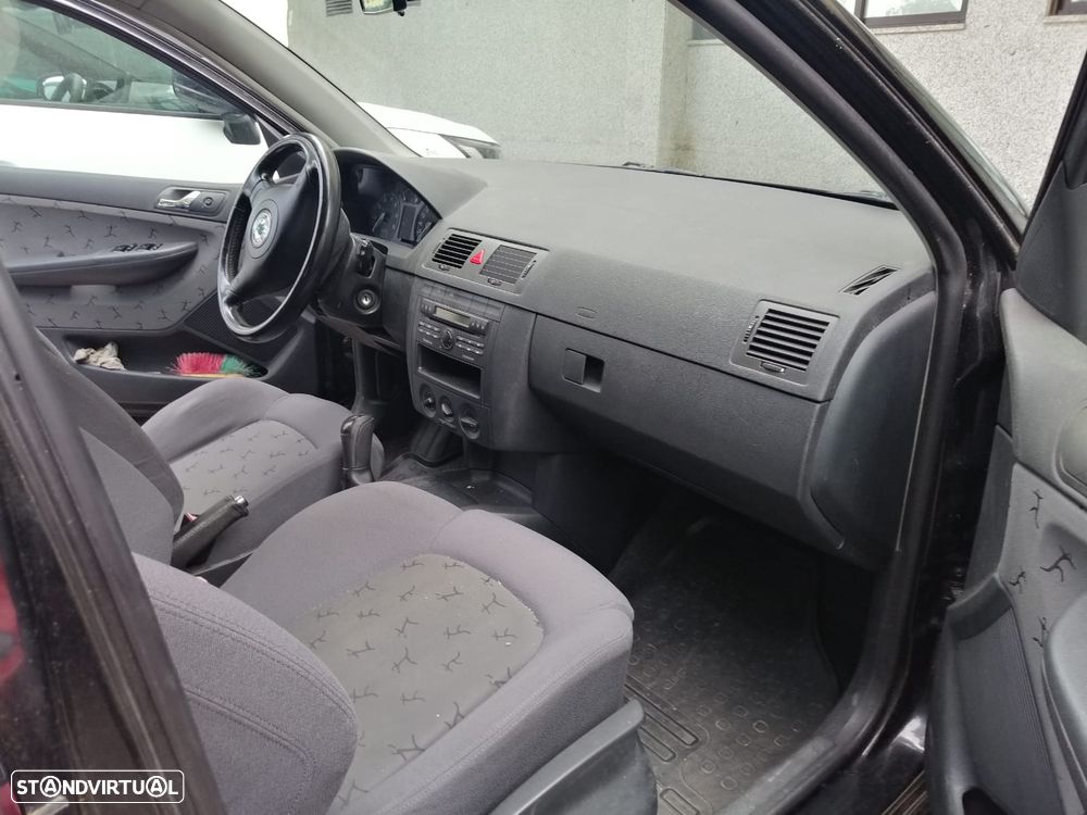 Skoda Fabia Break 1.4 Sport - 4