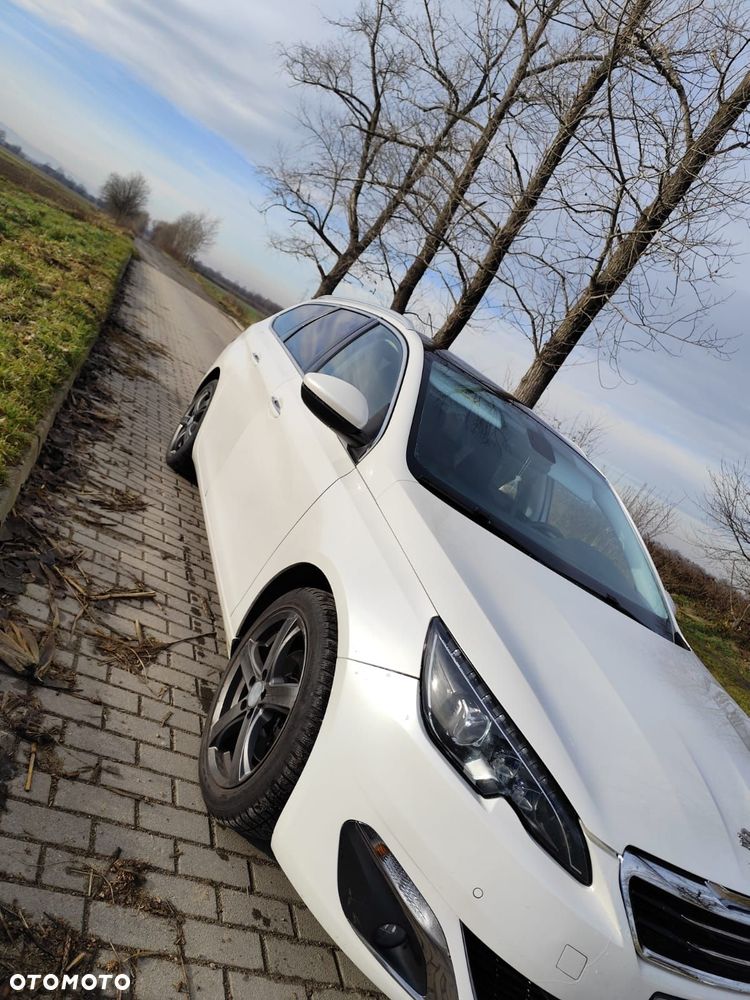 Peugeot 308 2.0 Blue HDi Allure S&S - 4