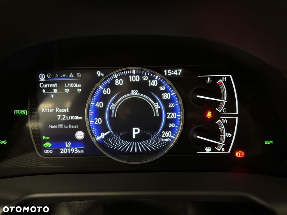 Lexus ES 300h Business Edition - 18