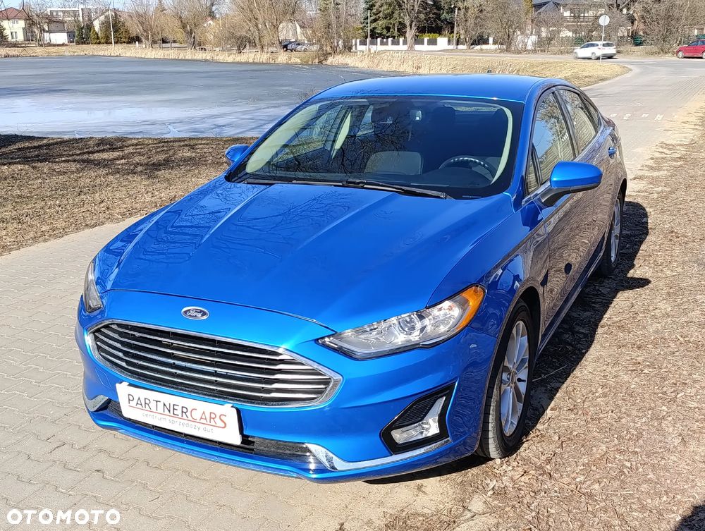 Ford Fusion - 2