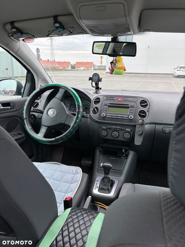 Volkswagen Golf Plus 1.6 FSI Comfortline Tiptr - 2