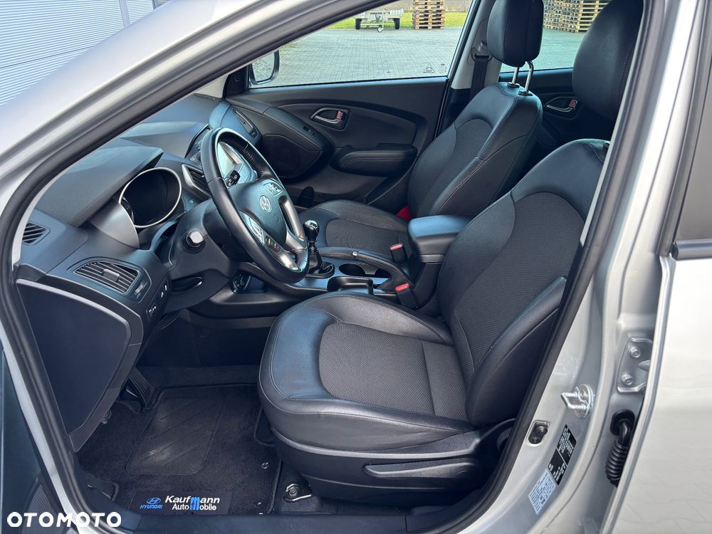 Hyundai ix35 blue 1.6 2WD Finale Silver - 22