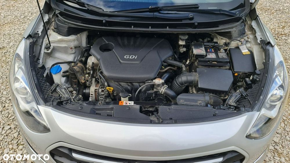 Hyundai i30 1.6 Automatik Style - 31