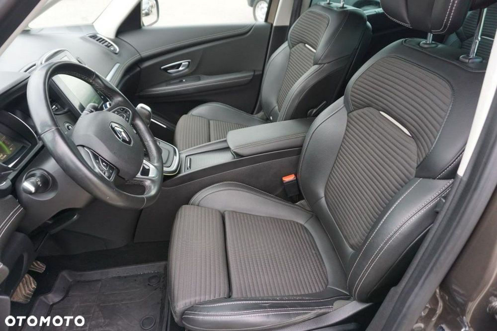 Renault Grand Scenic - 9