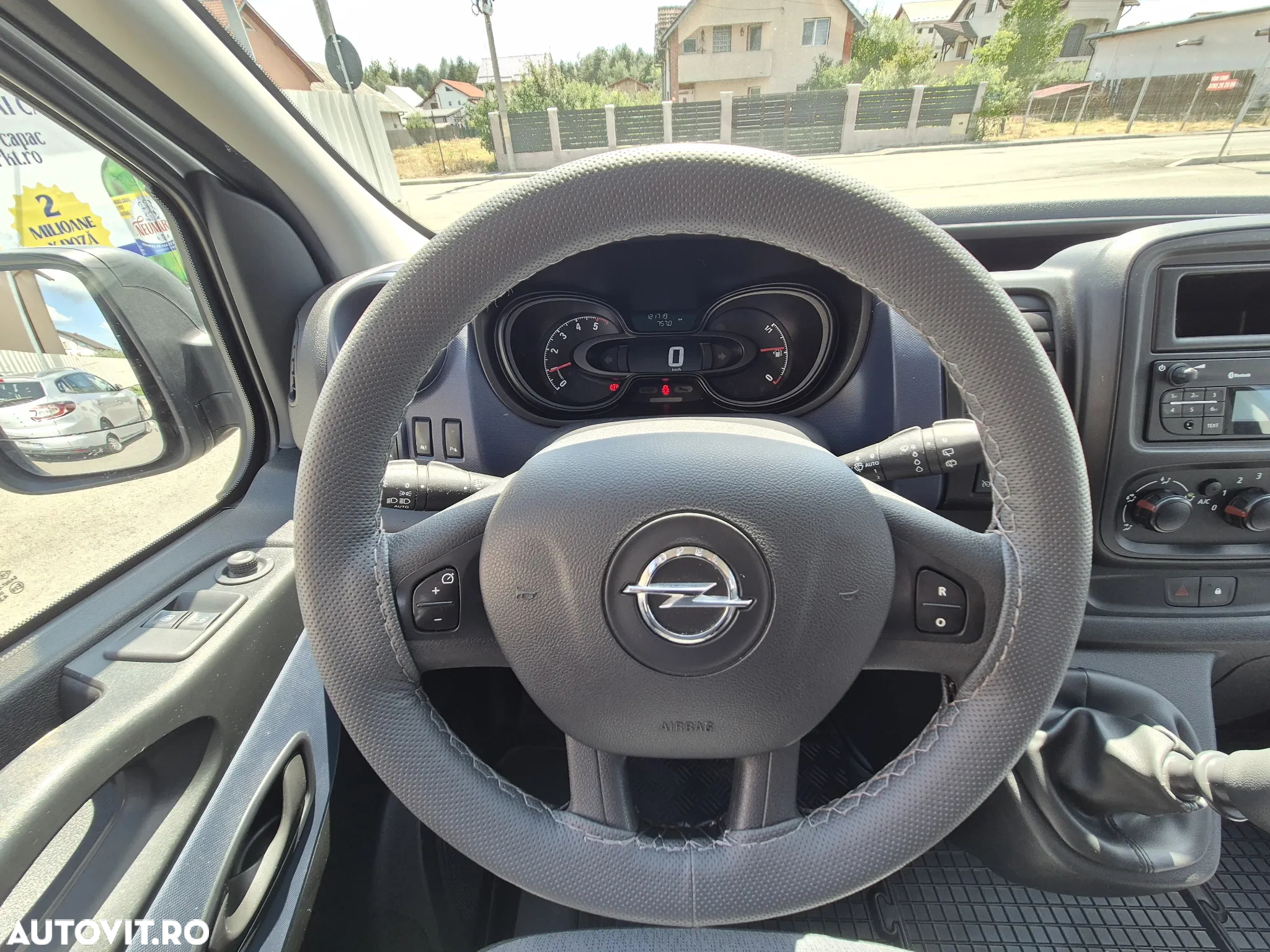 Opel Vivaro 1.6 D (CDTI) L2H1 - 12