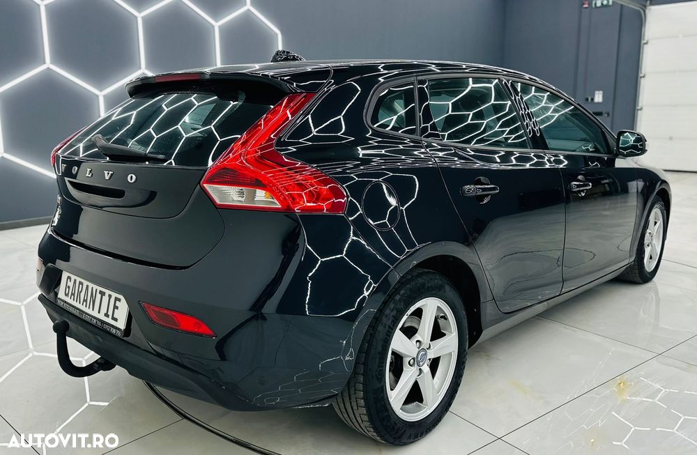 Volvo V40 D2 You - 3