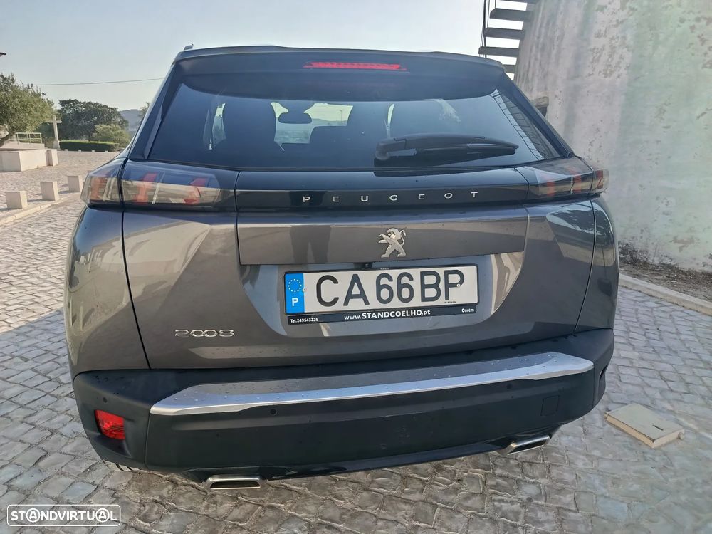 Peugeot 2008 - 4