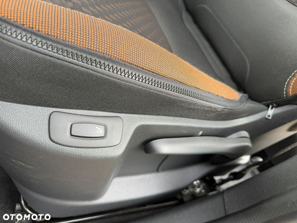 Renault Captur - 16