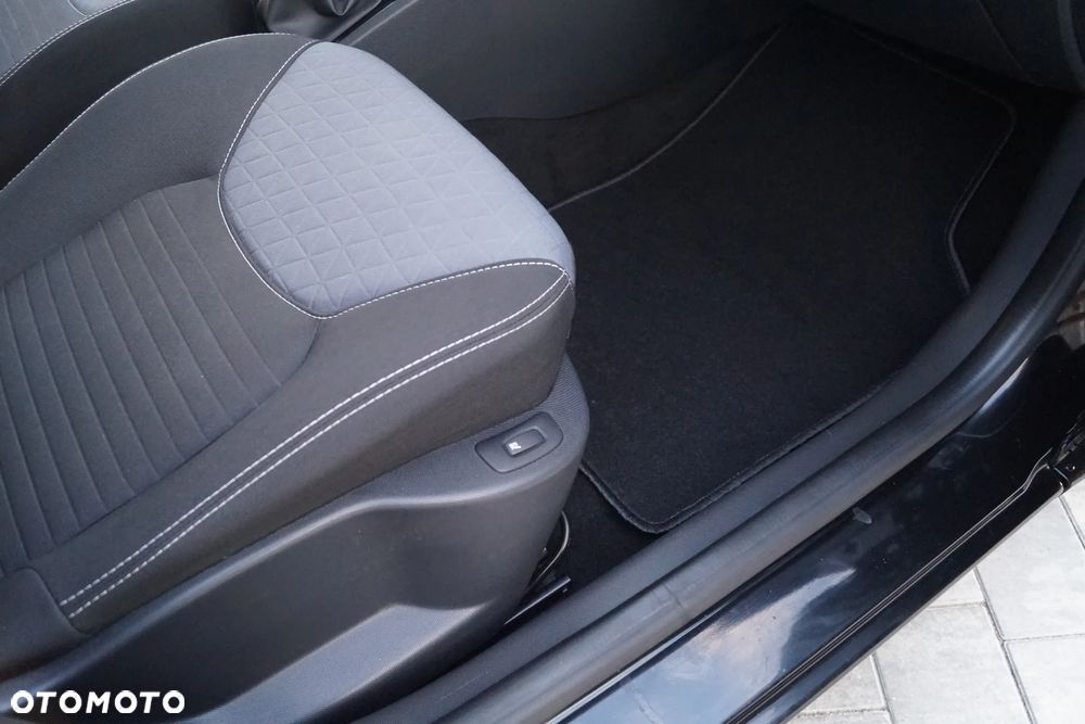 Renault Clio - 25