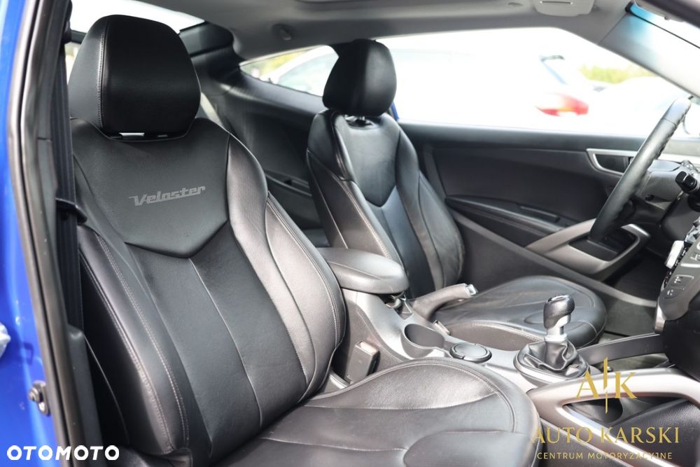 Hyundai Veloster - 40