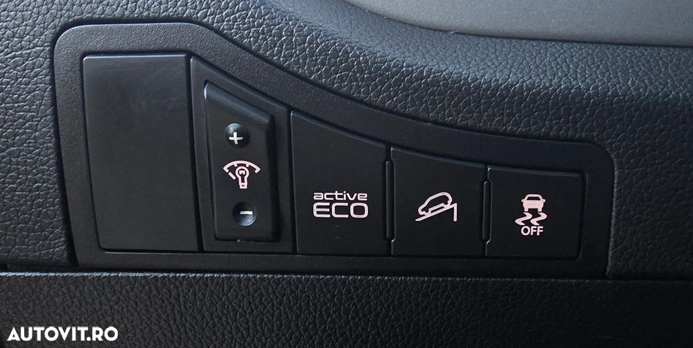 Kia Sportage 2,0 CRDI AWD Aut. Platinum - 26