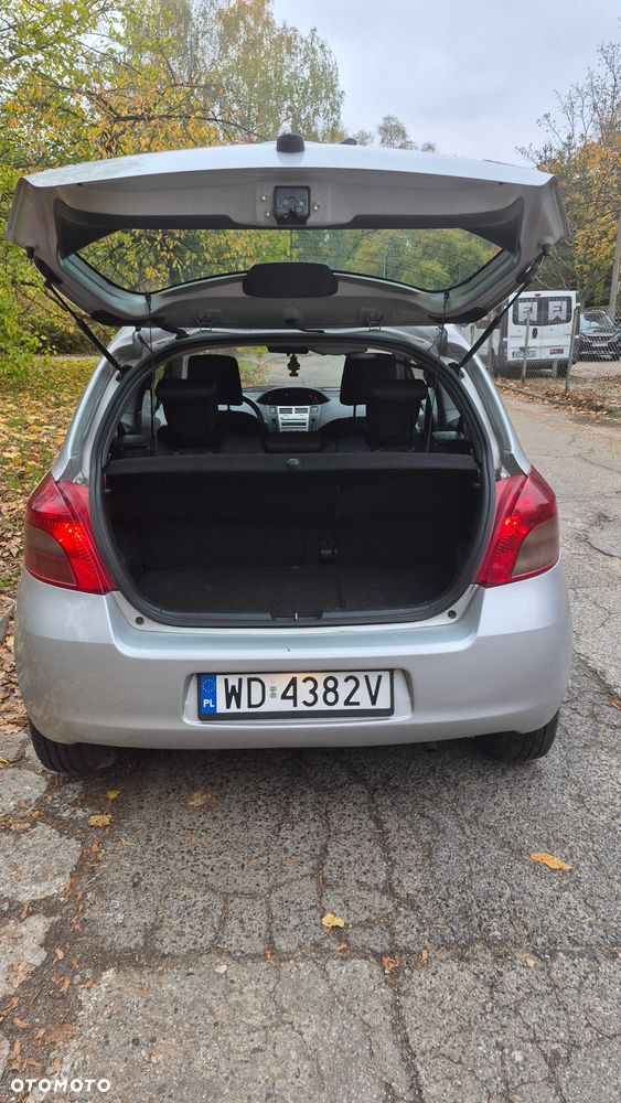 Toyota Yaris - 8