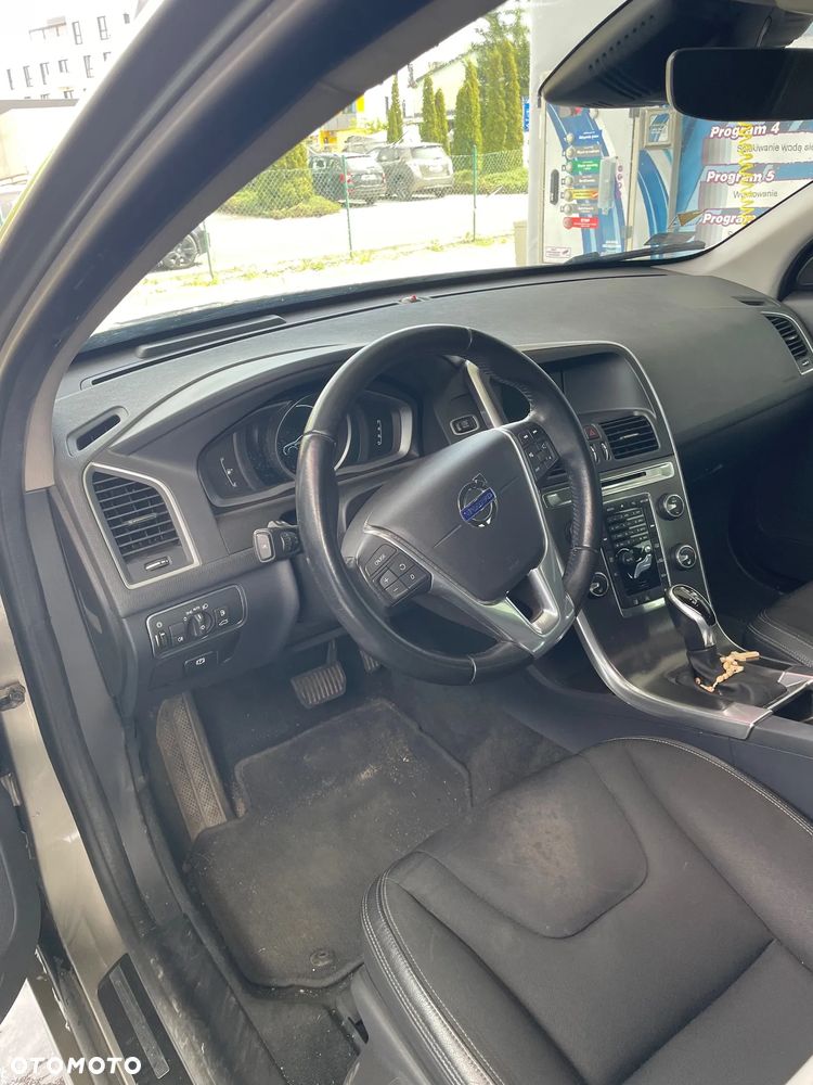 Volvo XC 60 D3 Drive-E Momentum - 6