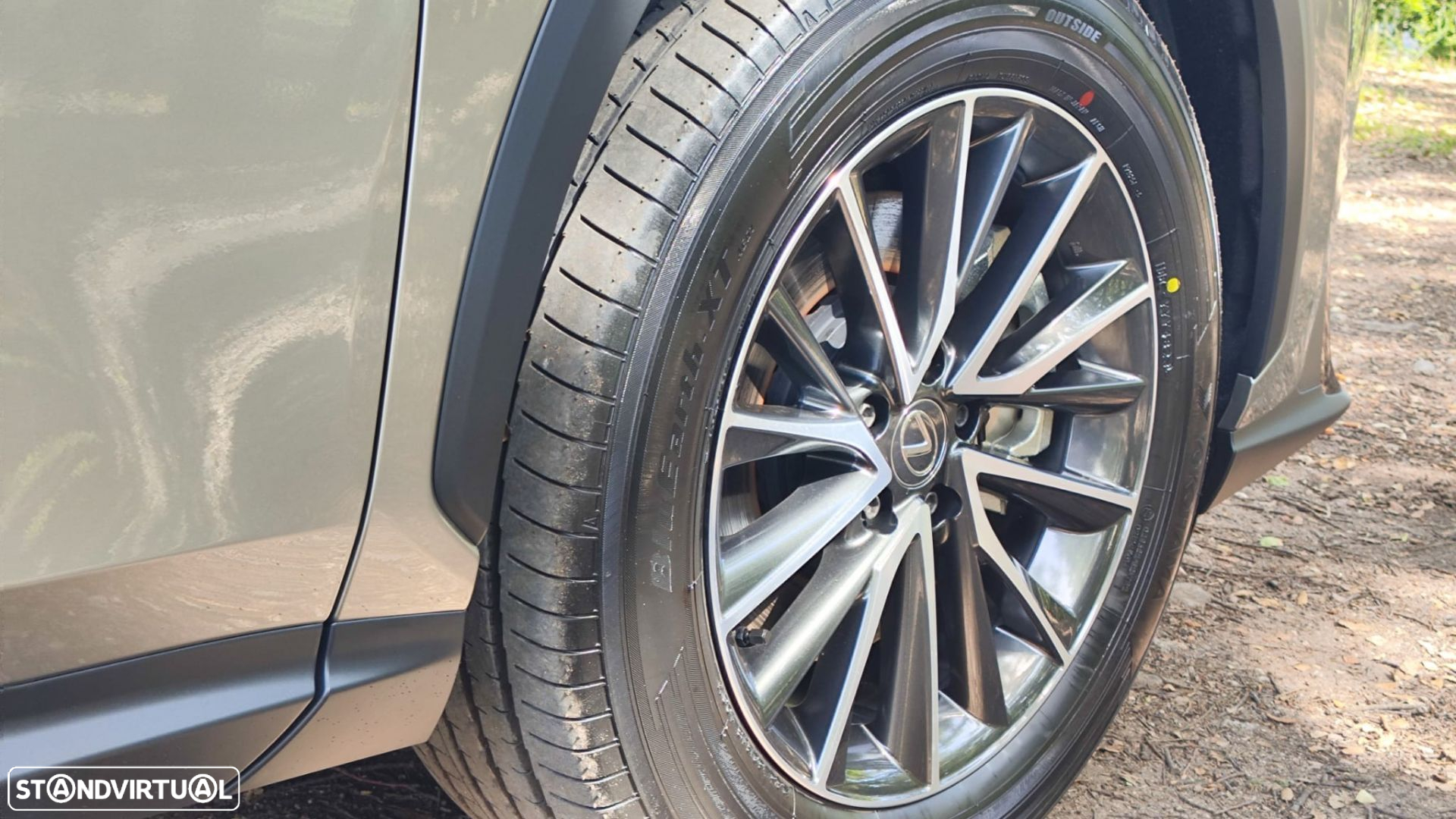 Lexus NX 450h+ Executive - 26