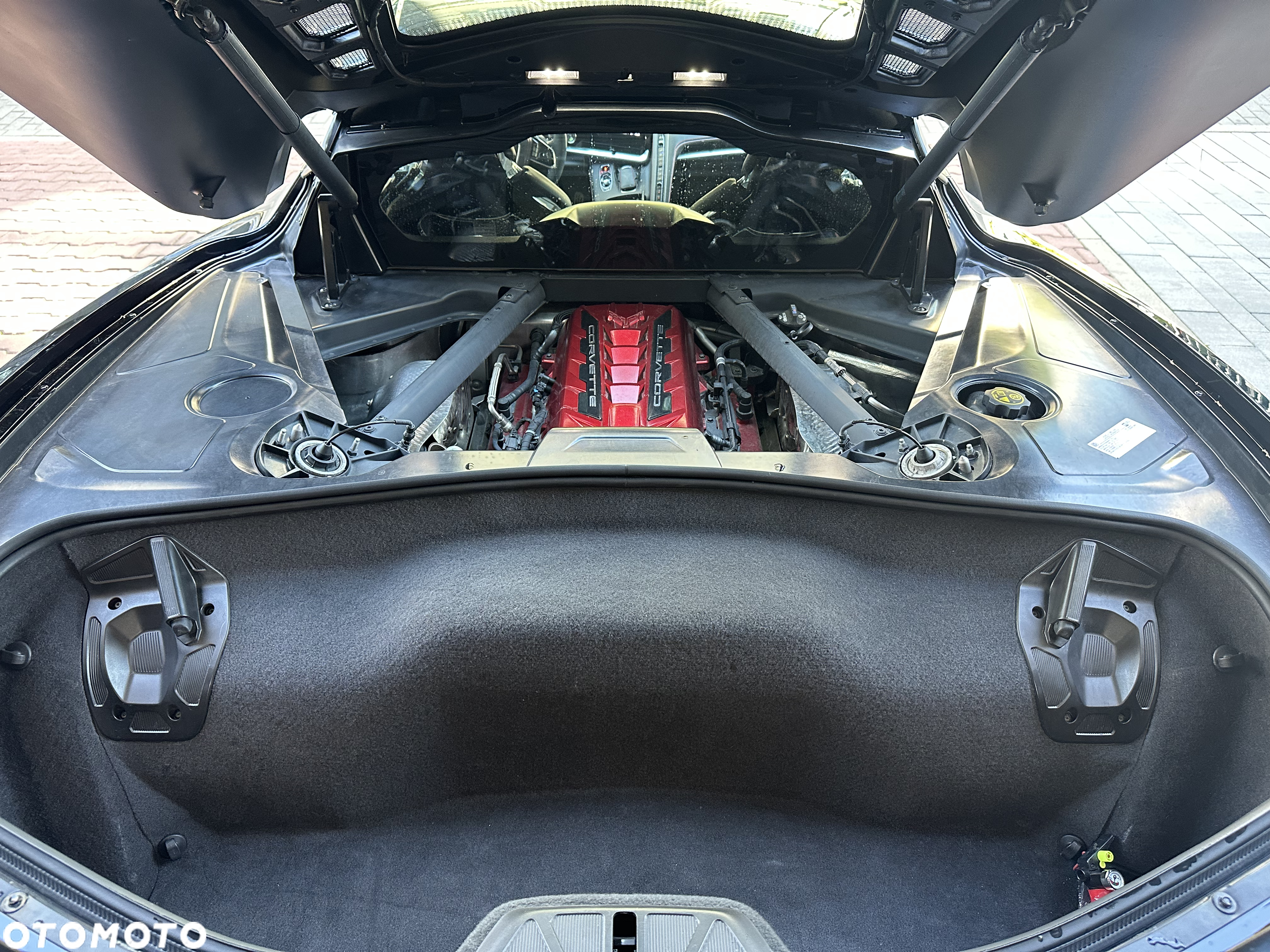 Chevrolet Corvette - 13