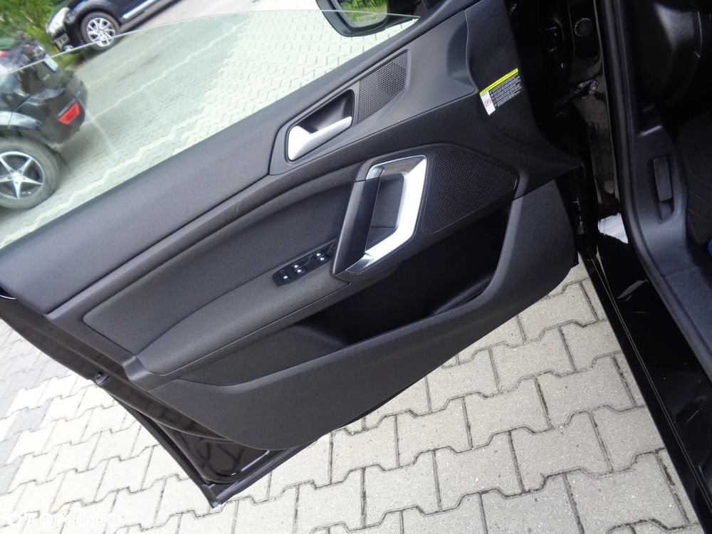 Peugeot 308 BlueHDi 130 EAT8 Stop & Start Active Business-Paket - 31