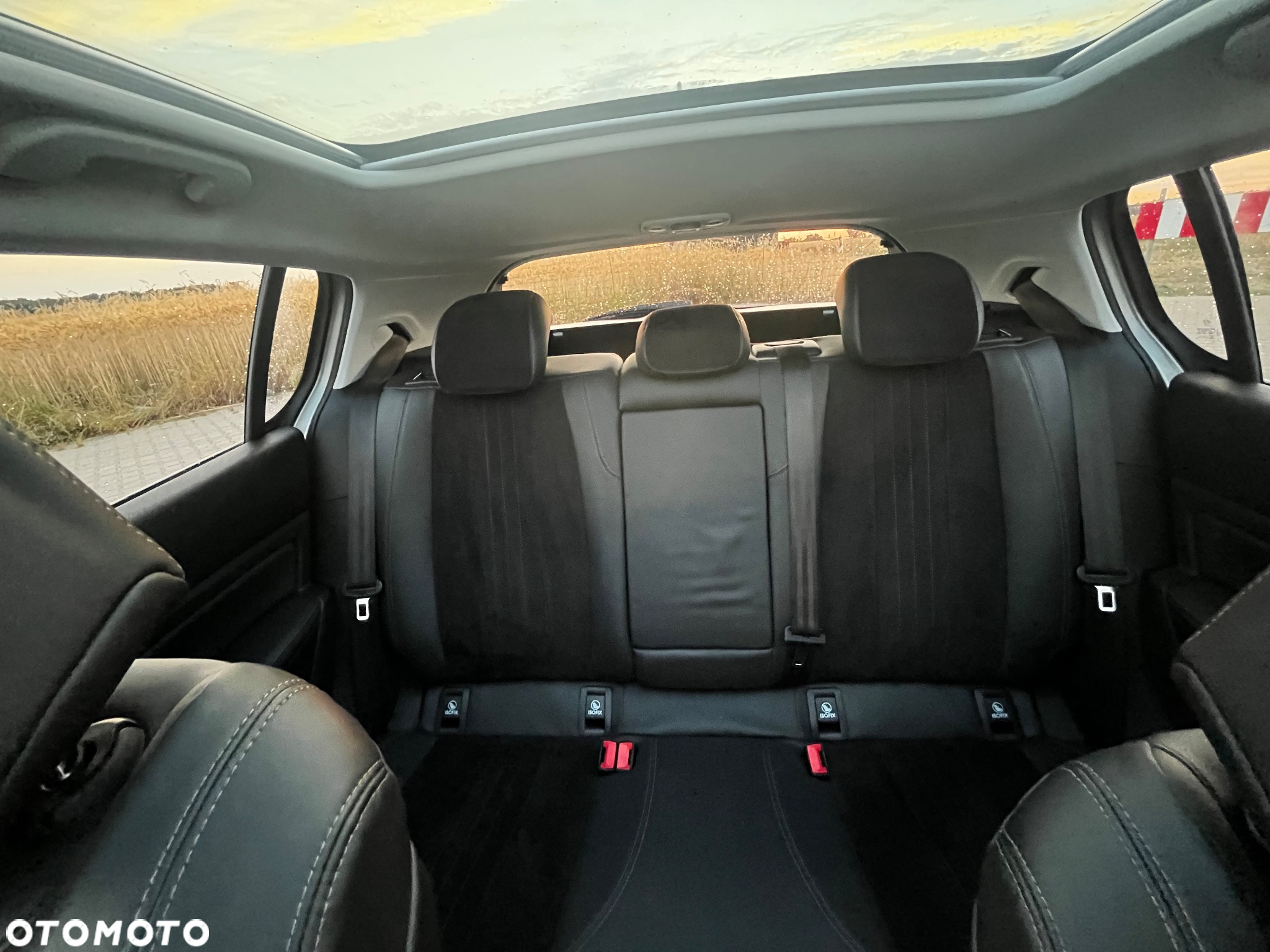 Peugeot 308 1.6 e-HDi Allure S&S - 11