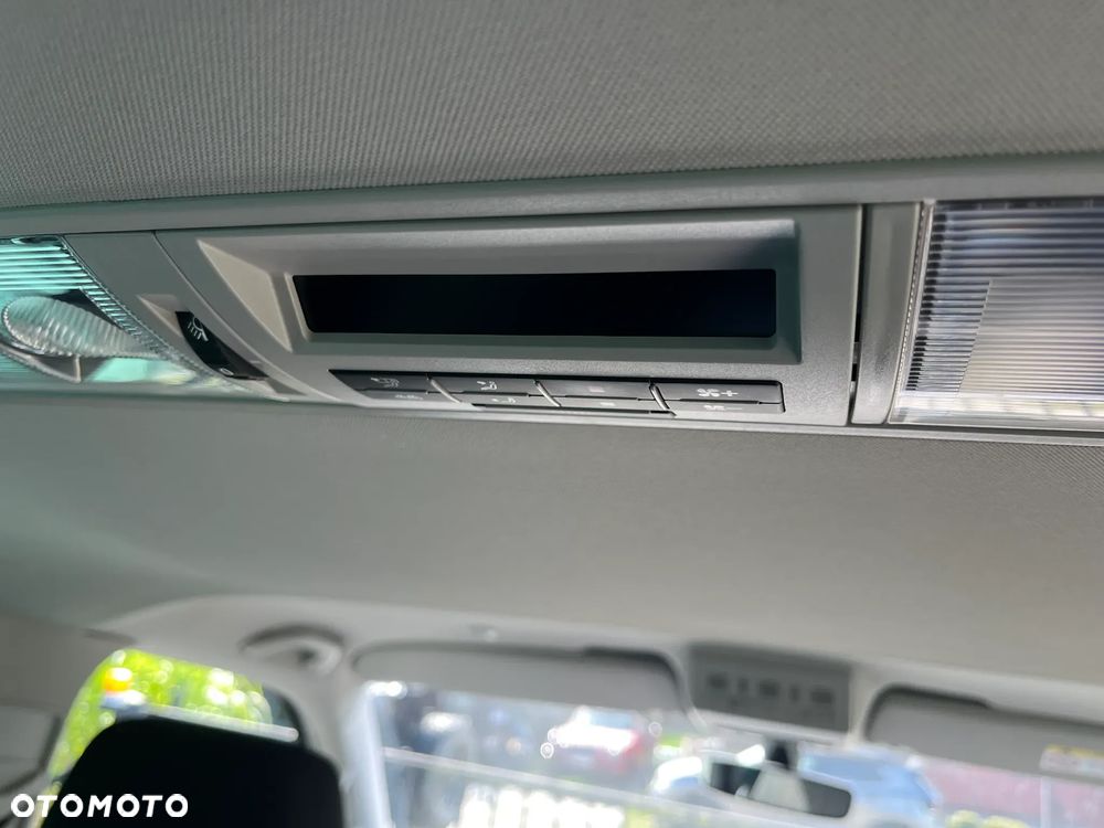 Volkswagen Multivan 2.0 TDI L2 Comfortline - 13