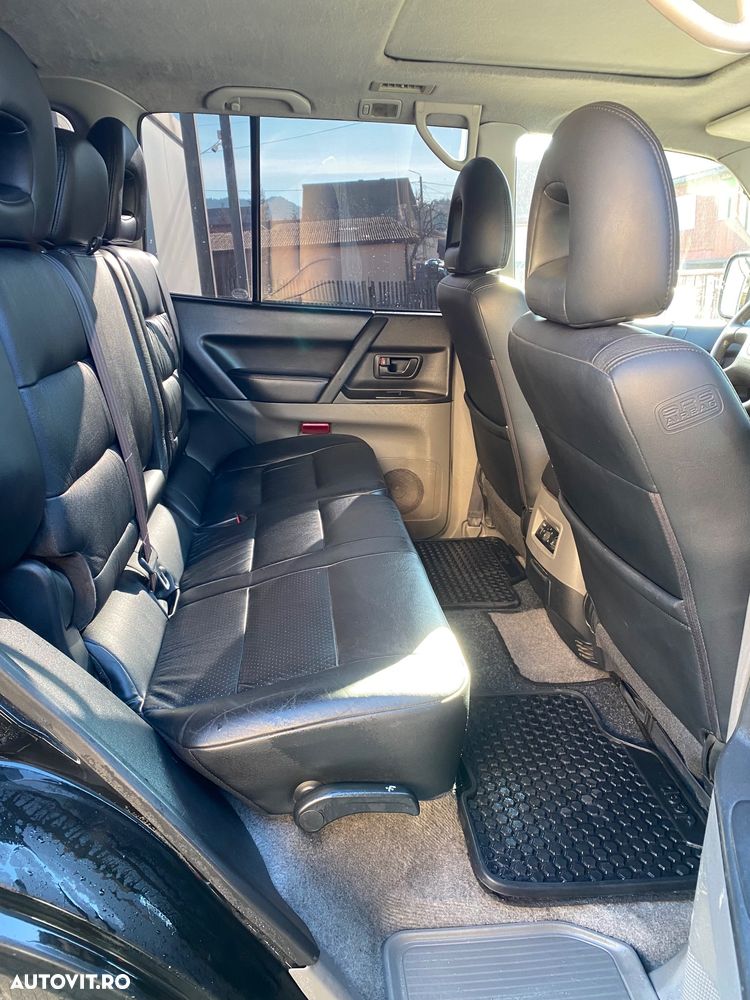 Mitsubishi Pajero 3.2 DI-D Automatik Liberty - 7