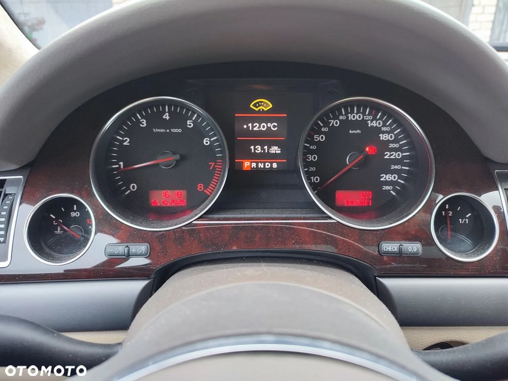 Audi A8 3.7 Quattro - 7